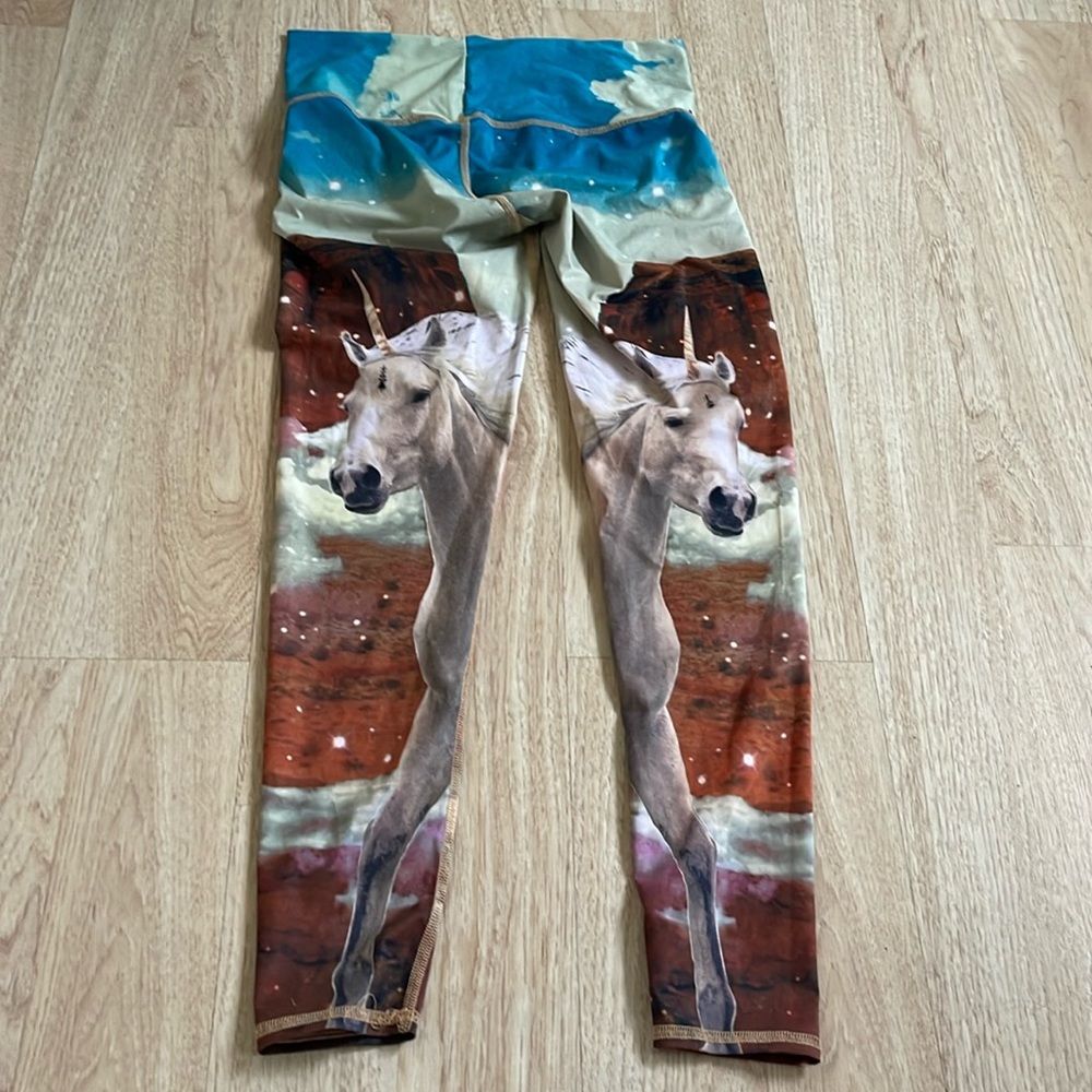 Teeki unicorn leggings size M